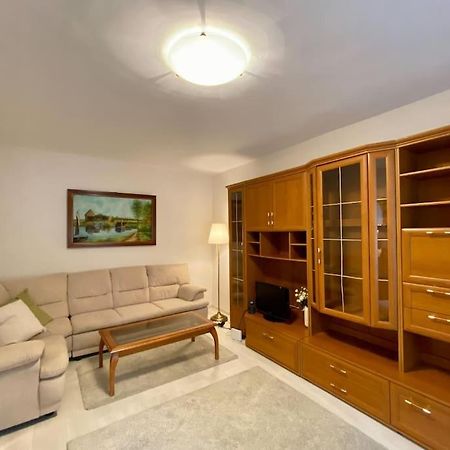 Lovely & Quiet 1-Bedroom Condo With Free Parking Букурещ Екстериор снимка