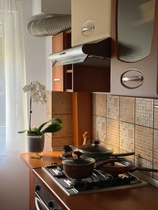 Lovely & Quiet 1-Bedroom Condo With Free Parking Букурещ Екстериор снимка